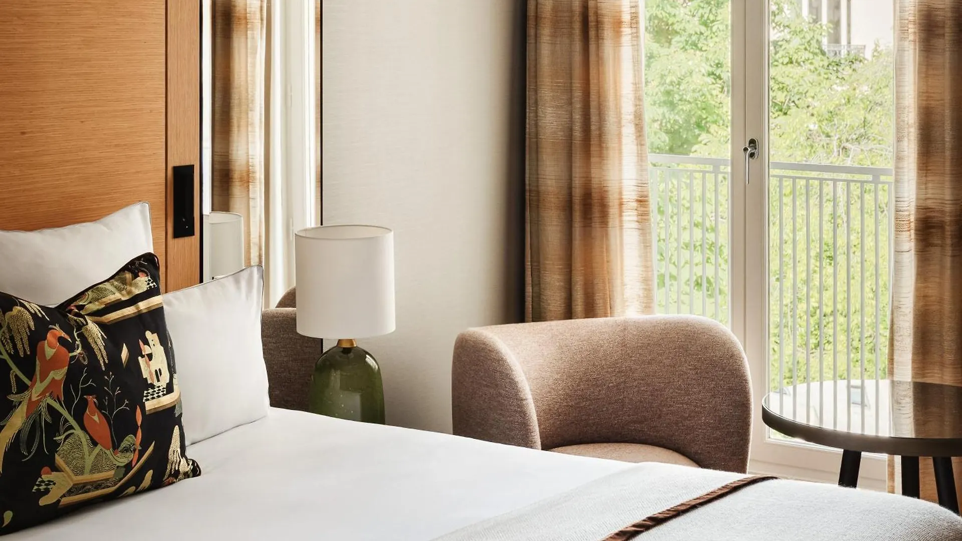 De Sers Champs Elysees 5* Paris